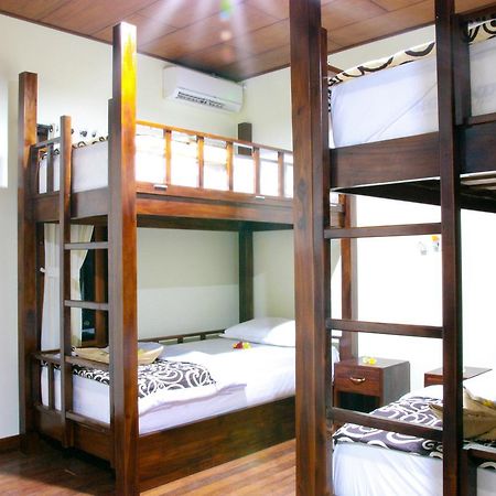Medal Jaya Hostel & Room Nusa Lembongan  Ngoại thất bức ảnh