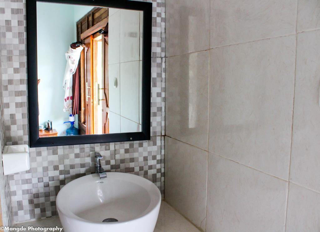 Medal Jaya Hostel & Room Nusa Lembongan  Ngoại thất bức ảnh